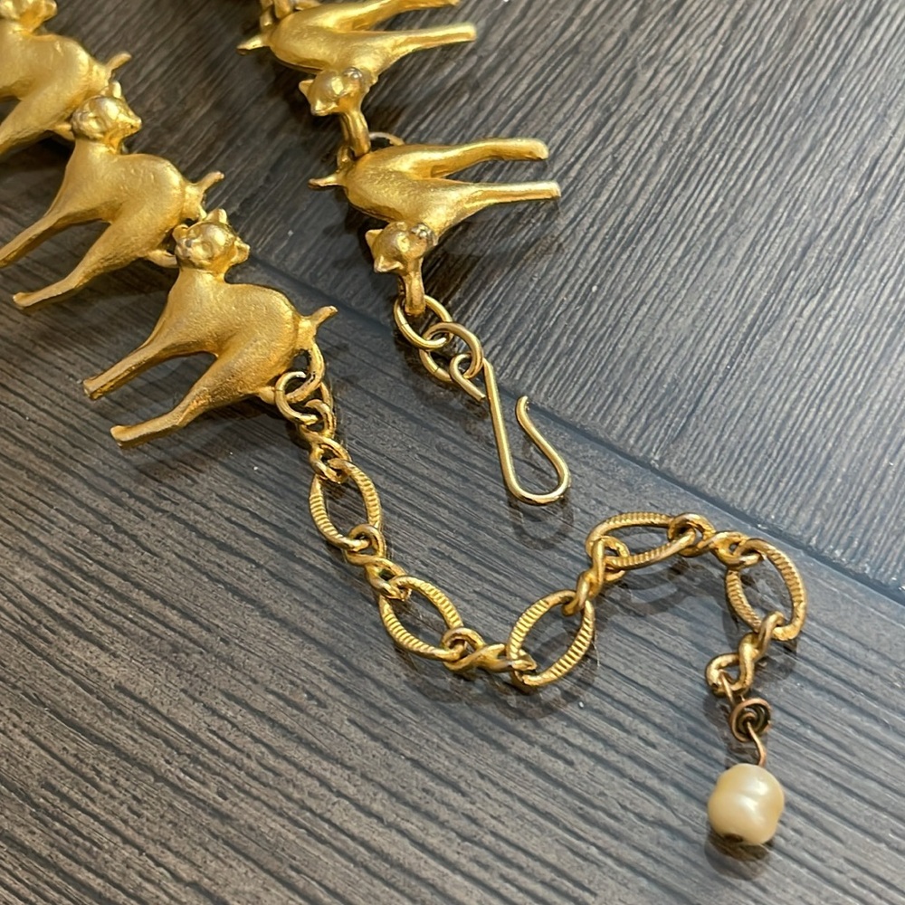 Vintage Gold-tone Sculptural Judith Woracek Mullen Cat Link Statement Necklace - Picture 6 of 17